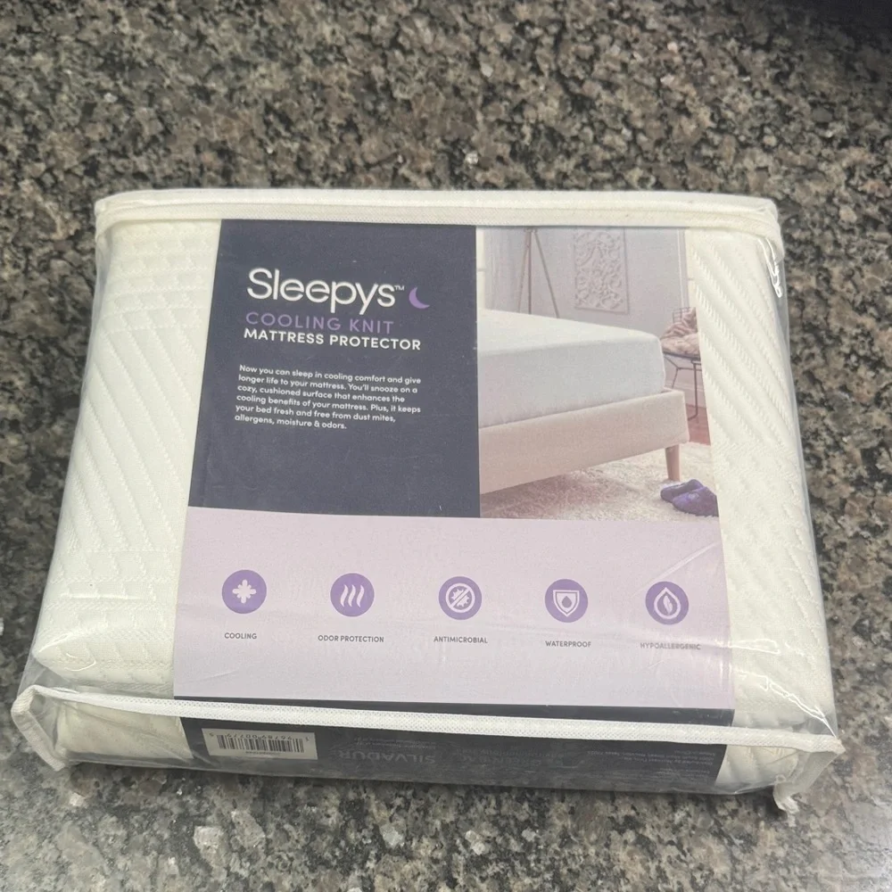 Sleepy cooling knit Twin XL Mattress Protector NWT